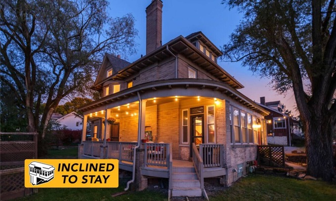 Crafton Apartamento | Perfecta casa familiar de Pittsburgh con todas las comodidades modernas.