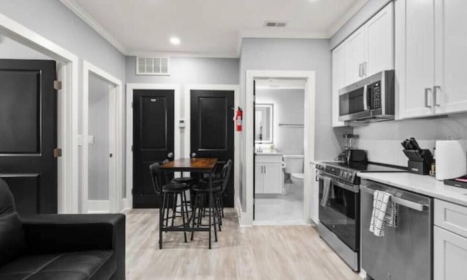 Kingman Park Apartamento | District Getaway+2Bed+1 Bath Condo+Private Parking