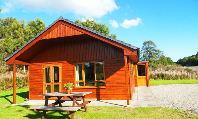 Glen Urquhart Cabina | Divach Lodge @ Lochletter Lodges. A 3 bedroom lodges in beautiful Glen Urquhart.