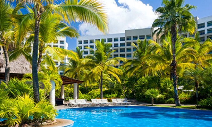 Valle Dorado Complejo | Dive into Luxury and Fun with our 1 Br Suite at Vidanta Grand Mayan