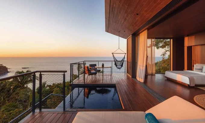 Lo de Marcos Casa | Dive Into Your Dream Vacation! Beachfront, Free Breakfast, Near Campo De Ensueño