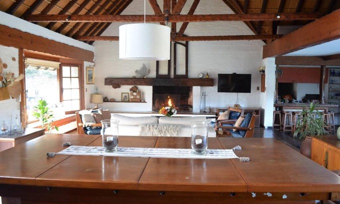 Carrasco Casa | Divina casa en Carrasco con piscina y pool
