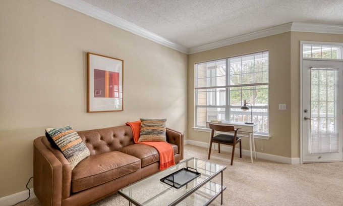 Waltham Apartamento | Divine Waltham 1BR w/ Gym & Laundry, nr Shops & Groceries, by Blueground