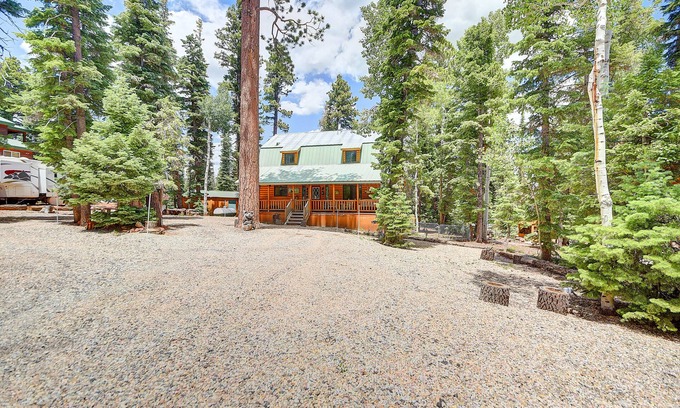Meadow View Heights Cabina | Dj's Duck Creek Village cabin