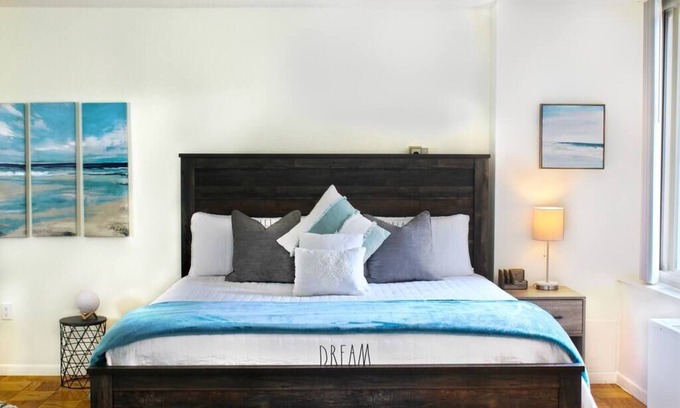 Crystal City Apartamento | DMV-RARE! Wifi - Mall & DC Airport Access