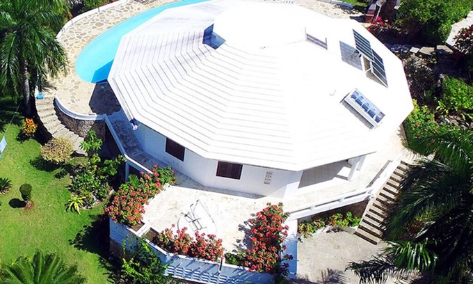 Cabrera Casa | Shell House, Caracol dominicano con piscina de 14m y vista al mar