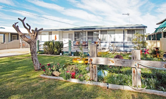 Jurien Bay Casa | "Do-Fish" 4x2 in original Jurien Bay