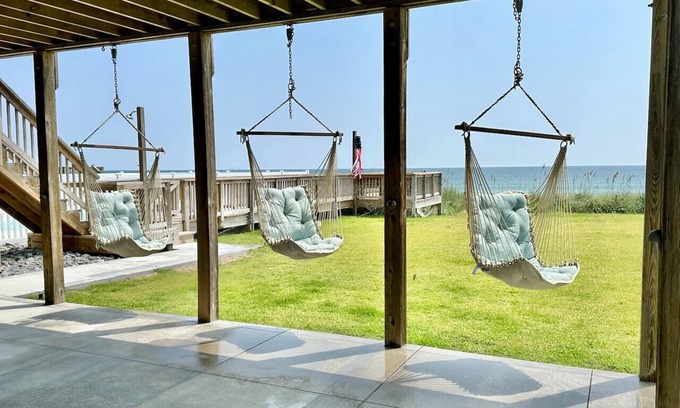 Emerald Isle Casa | Do Knot Disturb - 5BR/5BA Oceanfront, Emerald Isle