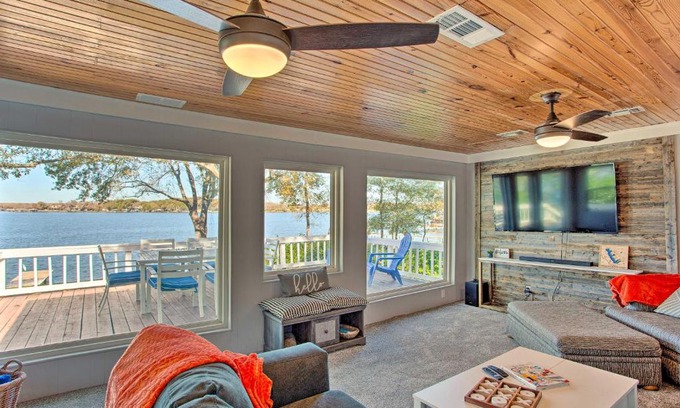 Enchanted Oaks Casa | Dock and Fire Pit Lakefront Cedar Creek Home!
