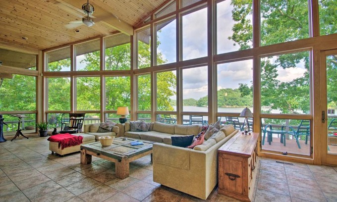 Stover Casa | Dock and Pool Table House on Lake of the Ozarks