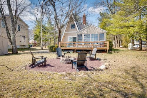 Pocono Summit Casa | Dock and Sunroom Waterfront Home Near Kalahari!