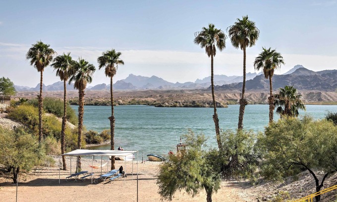 Lake Havasu City Cabaña | Dock & Beach Access: Cozy Lake Havasu City Home!