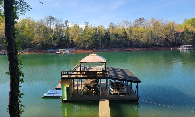 Jacksboro Casa | Dock Life at beautiful Norris Lake!!!