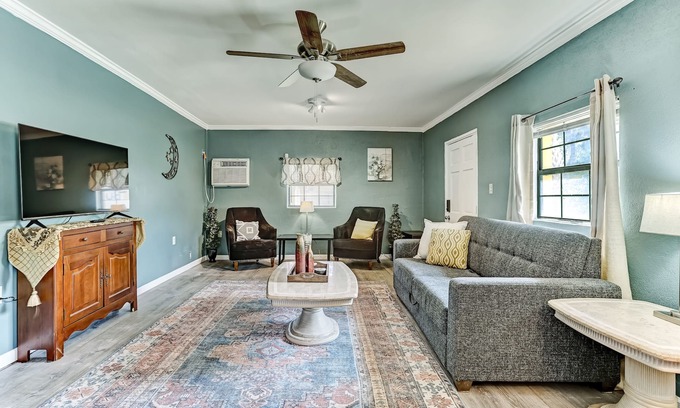 Savannah Casa | Dock&Volleyball! Near Downtown - Canary Cottage