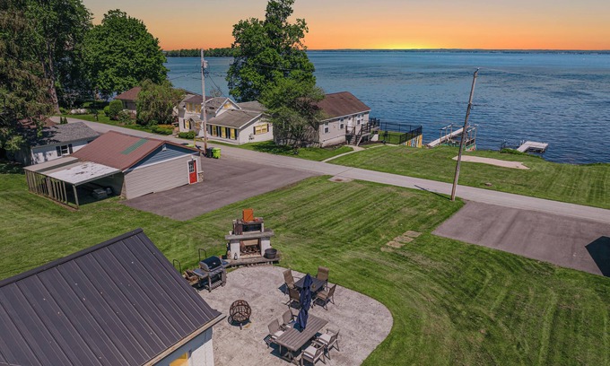 Bridgeport Casa | Dock & Waterfront at Lakeside Retreat