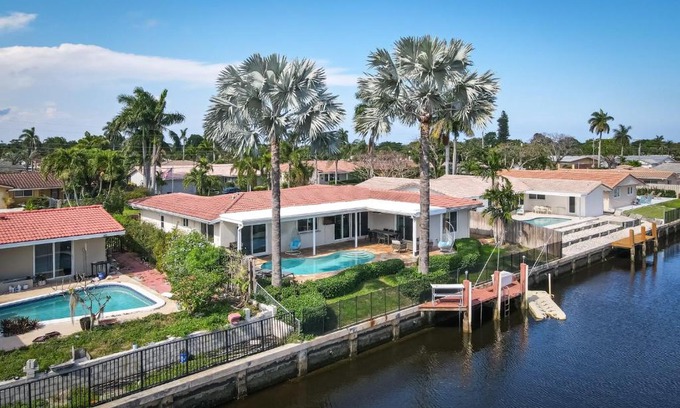 Coral Ridge Isles Casa | Dockside Daydreams - Canalfront and Pool Oasis