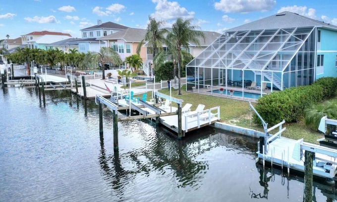 Sea Colony Casa | Dockside Nook | Waterfront, Dock, Heated Pool