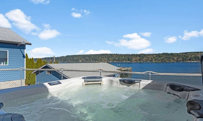 Bremerton Casa | Dockside Retreat w/ Hot Tub, Kayaks, & Firepit