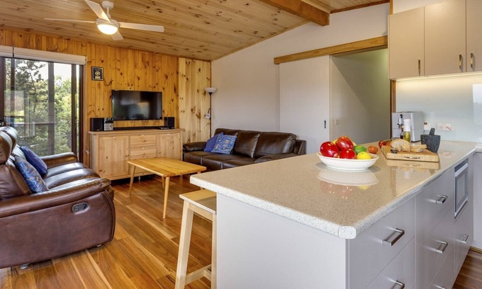 St. Andrews Beach Casa | Recientemente renovado hasta 7 personas: la tranquilidad rodea una propiedad cómoda y relajada.