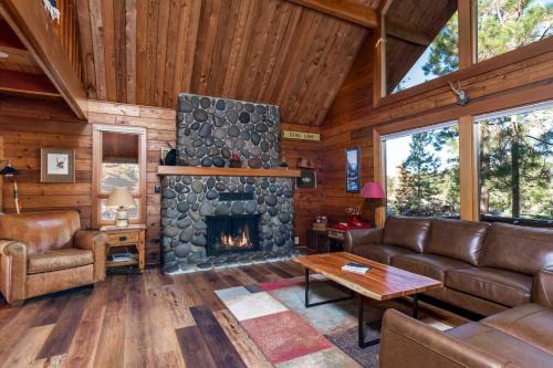 Sunriver Casa | Dog Friendly, across from tubing/SHARC, Nectar bed