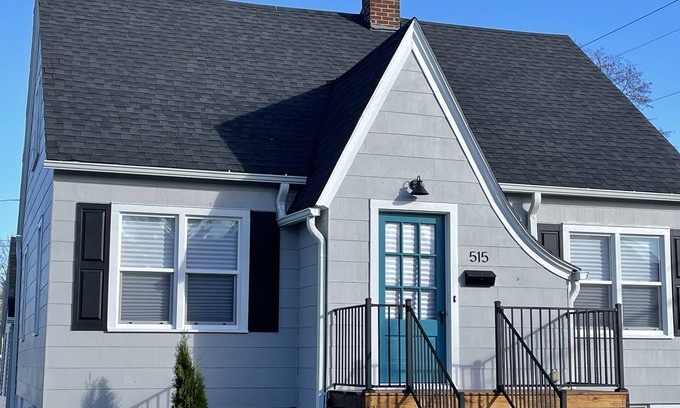 Algoma Casa | Dog-friendly Algoma home near Door County