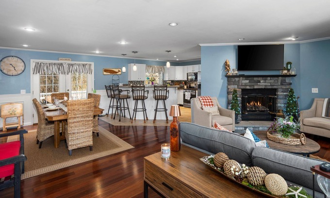 Sagamore Beach Casa | Dog friendly and spacious just minutes from Scusset Beach
