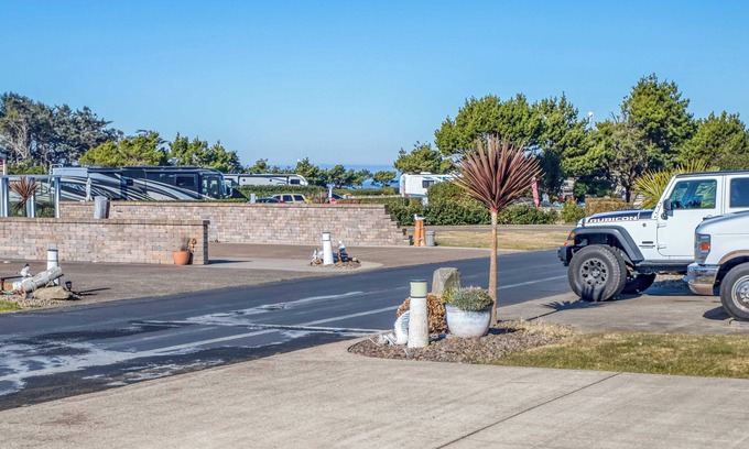 Agate Beach Alquiler De RV | Dog Friendly, Available with 50AMP, 30AMP, Water and Sewer hook up's, WiFi