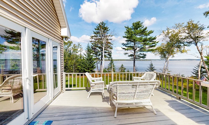 Gouldsboro Casa | Dog-friendly, bayfront home w/rocky beach, full kitchen, washer/dryer & firepit
