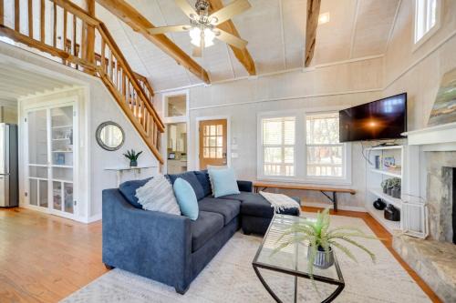 Johnson City Apartamento | Dog-Friendly Cabin with Fire Pit in Johnson City!