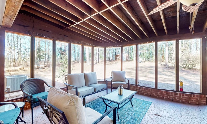 Macon Casa | Dog-friendly charmer with large yard, sunroom, game room, grill, AC, & W/D