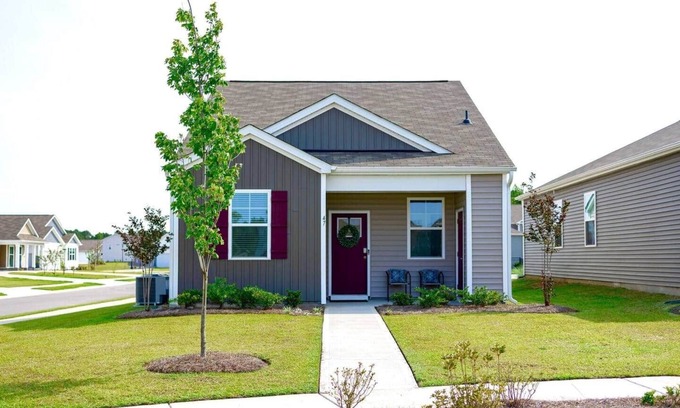 Wilmington Casa | Dog-Friendly Coastal Retreat