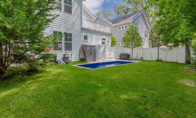 Country Club Estates Casa | Dog Friendly Downtown Rehoboth Beach Brand New Home w/ Private Pool & Rec Room