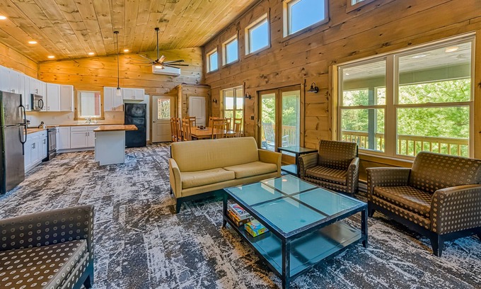 Swanton Cabina | Dog-Friendly Getaway with Four Separate Cabins, WiFi, Gas Grill, & Full Kitchen