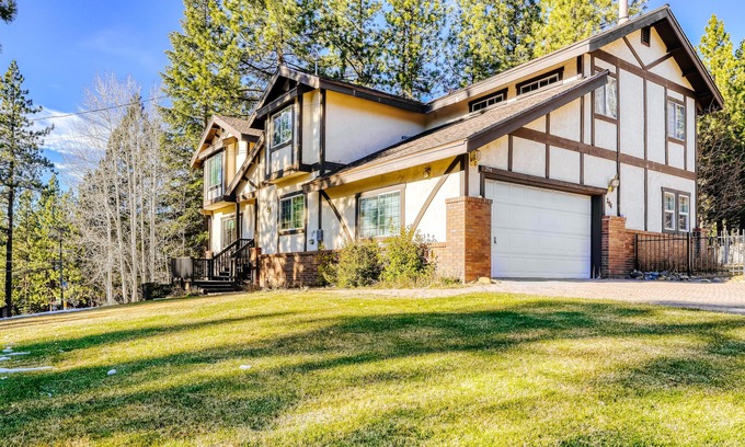 Round Hill Village Casa | Dog-friendly home with pool table, fireplaces, & private hot tub, sleeps 10