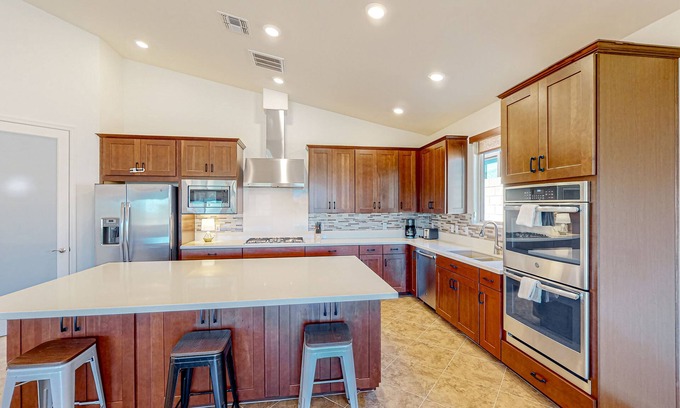 Dove Mountain Casa | Dog-friendly home with a patio, putting green, & games - pool and gym access