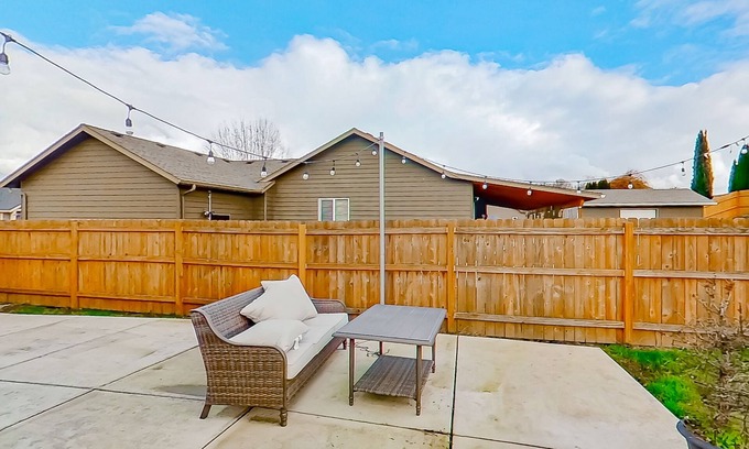 Millersburg Casa | Dog-friendly home with large enclosed yard, patio, BBQ, office, & private W/D