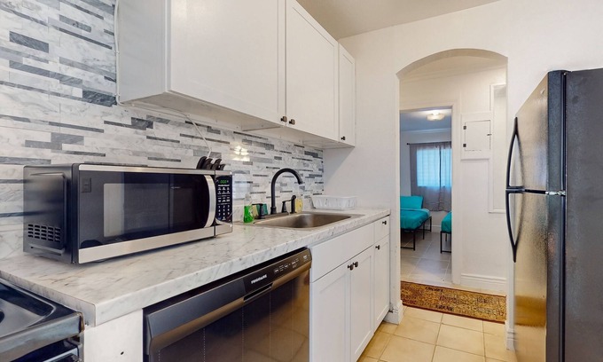 Mount Dora Casa | Dog-friendly house near town with backyard fruit trees, patio, W/D, & central AC