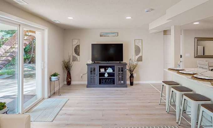 Shoreline Casa | Dog-friendly lakefront getaway with a kitchenette, furnished patio, & fast WiFi