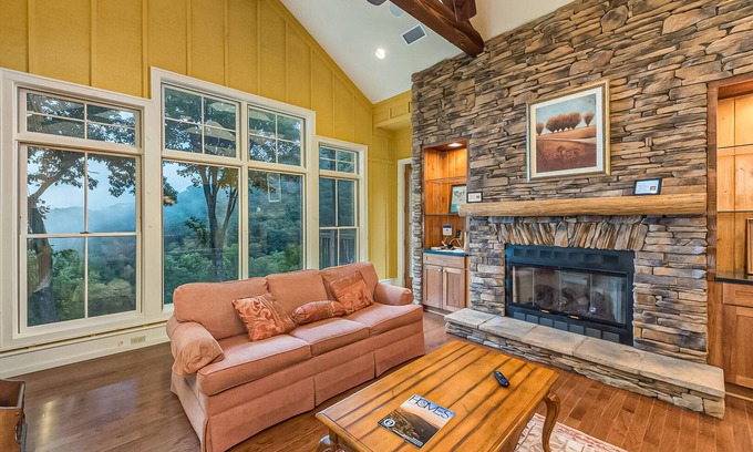 Mountain Air Condominio | Dog-friendly mountain retreat with fireplace & stunning deck views - near trails