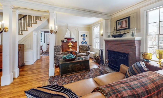 Bayville Casa | Dog-Friendly New England Charmer with Wraparound Porch & Artful Antiques