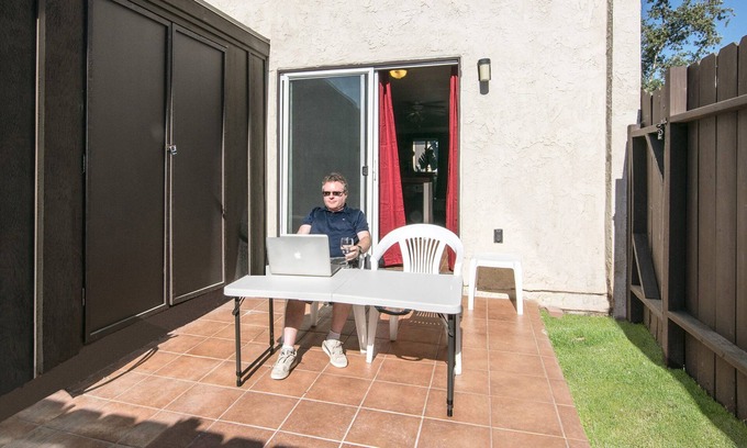 Santee Condominio | Condominio tranquilo: un oasis tranquilo para alojamientos temporales a largo plazo