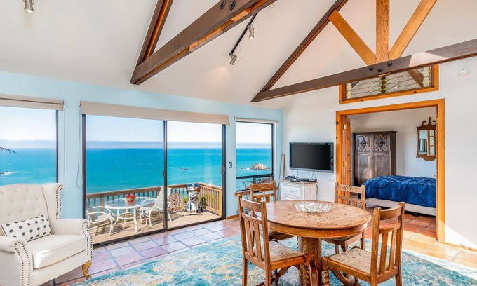 Gualala Cabaña | Dog-friendly, ocean-view cottage with private hot tub, deck, & free EV charger