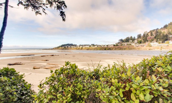 Yachats Apartamento | Suite frente al mar que admite perros con hermosas vistas y una decoración alegre.