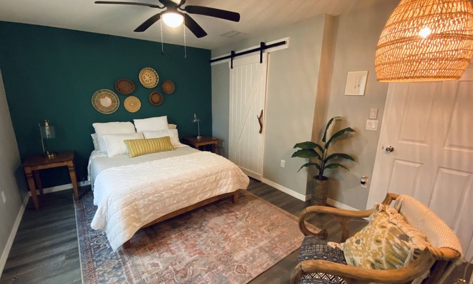 Fellowship Casa | Dog Friendly Retreat near WEC