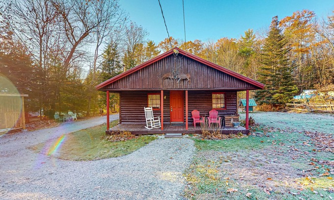 South Casco Cabaña | Dog-friendly rustic Maine mountain cottage with private hot tub, firepit & patio