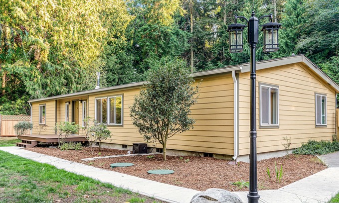 Adelma Beach Casa | Dog-friendly single-level home w/fireplace, grill, large yard, outdoor dining