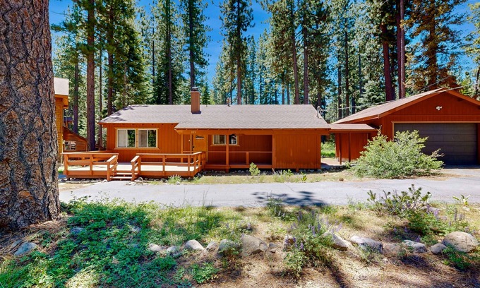 Pineland Cabina | Dog-Friendly Tahoe City House Near Hiking and Skiing - Walk to Lake