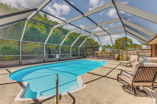 Gulf Breeze Casa | Dogs Welcome, 1 Mi to Zoo Gulf Breeze Retreat!