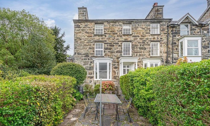 Dolgellau Casa | Dolgellau Townhouse 2 Minutes to Town & Mountains
