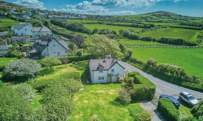 Llangennith Casa | Dollars Cottage - 4 Bedroom Cottage - Llangennith